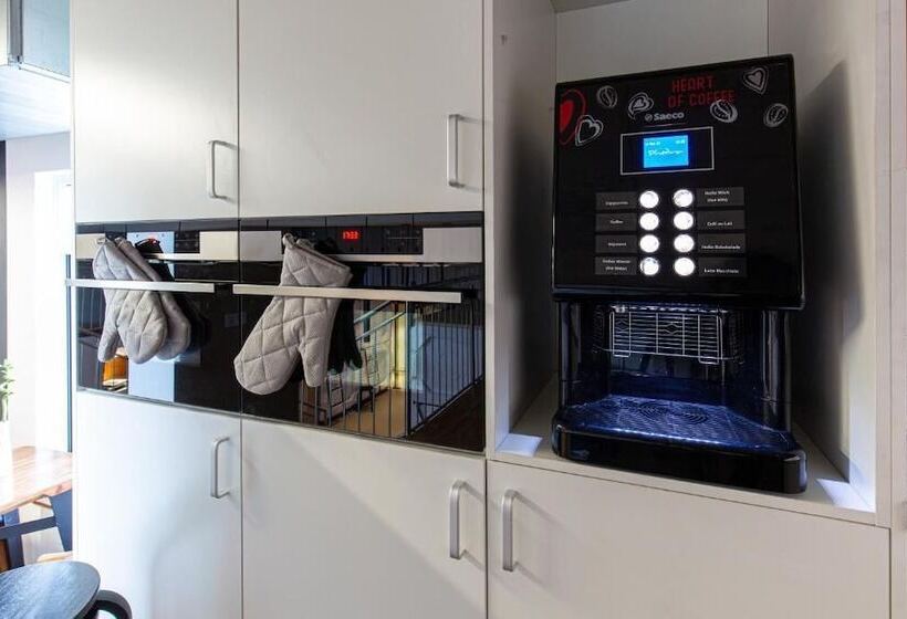 هتل Area24i7 Europaplatz Apartment