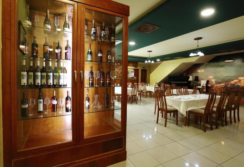 Отель Nostalgia