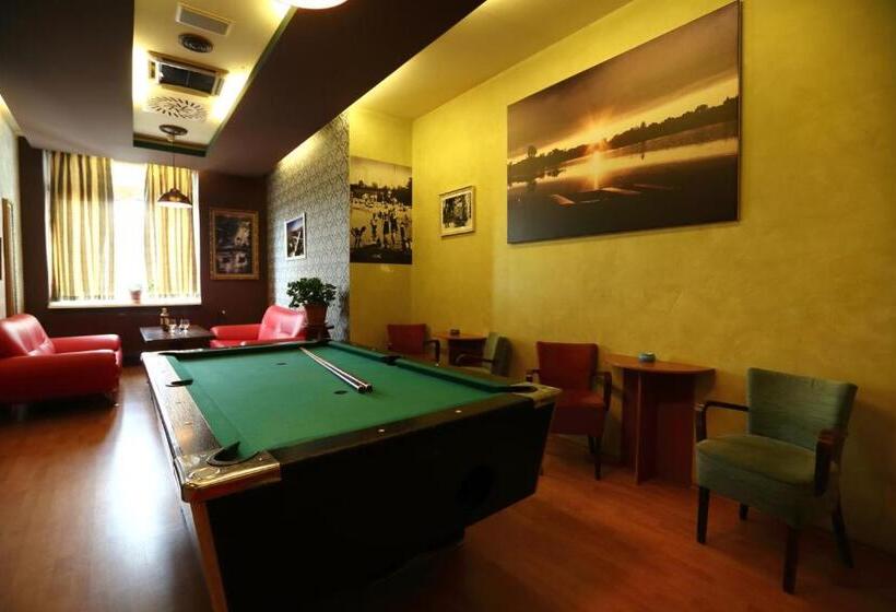 Отель Nostalgia