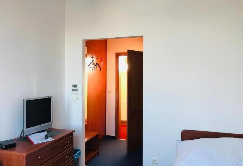 Отель Nostalgia