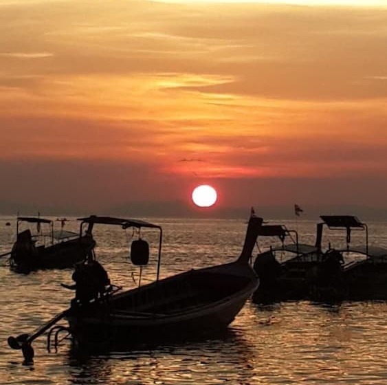 膳宿费 Apache Beach House