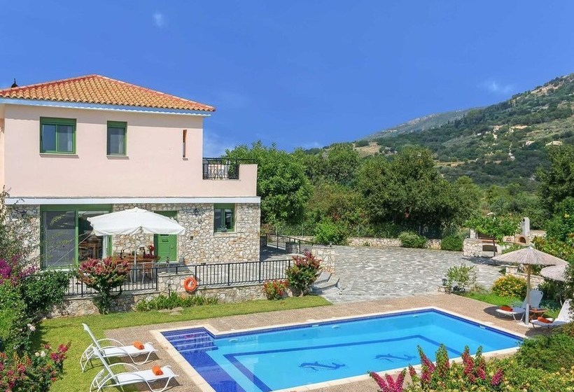 Villa Siriti: Esta Villa Incluye Una Piscina Privada, Wifi Y Cerca De Los Servicios