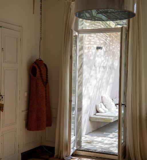 ベッドアンドブレックファースト Camellas Lloret