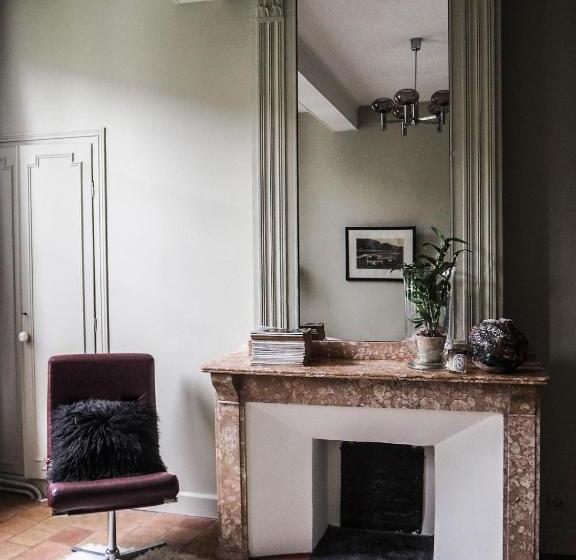 ベッドアンドブレックファースト Camellas Lloret