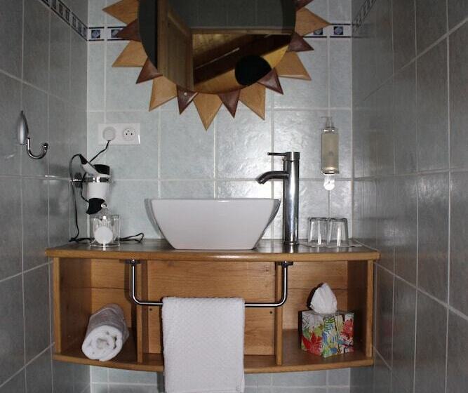 ベッドアンドブレックファースト Les Pipistrelles