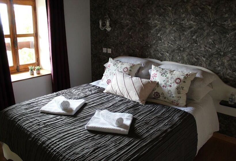 ベッドアンドブレックファースト Les Pipistrelles