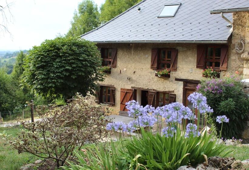 ベッドアンドブレックファースト Les Pipistrelles