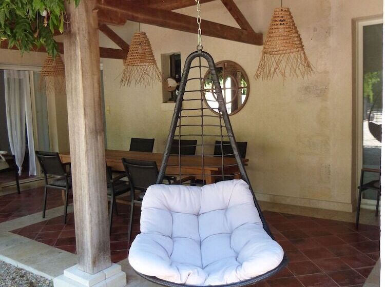 住宿加早餐  Le Logis De La Brumanderie   Saintes