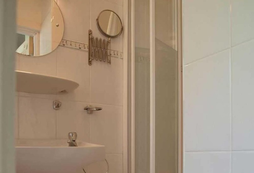 호텔 Ross House Equestrian Holidays