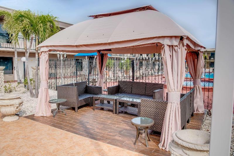 酒店 Super 8 By Wyndham St. Petersburg