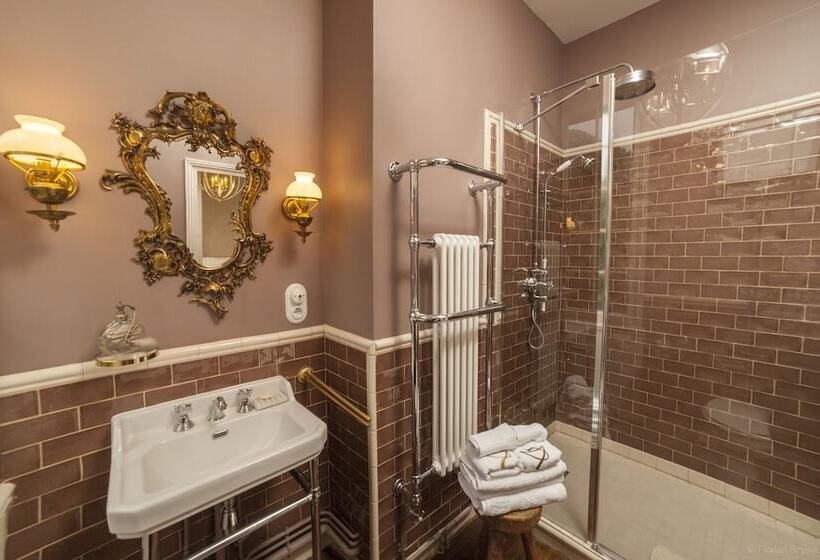 膳宿费 Villa Alecya