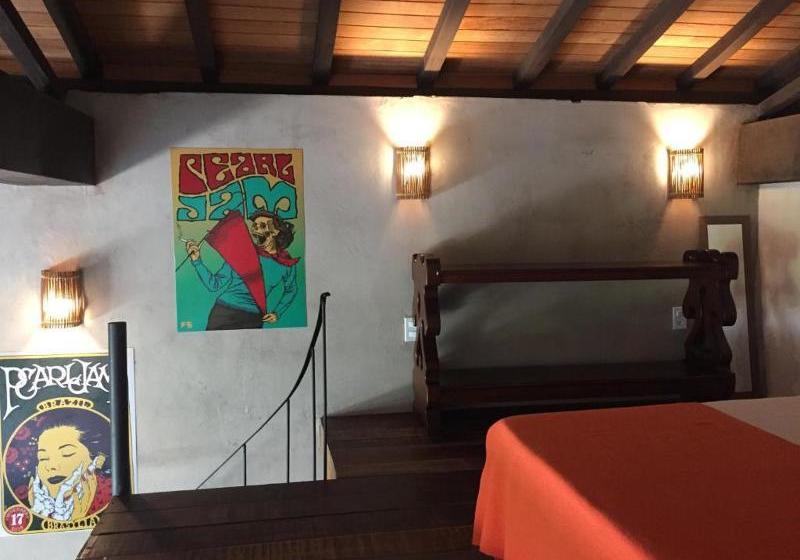 Отель Casa Larrosa Itaúna Adults Only