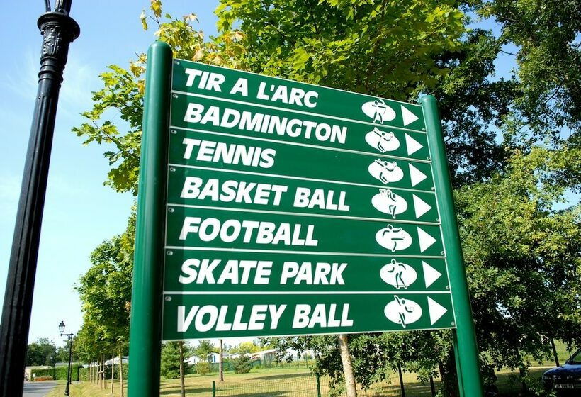 호텔 Castel Parc De Fierbois