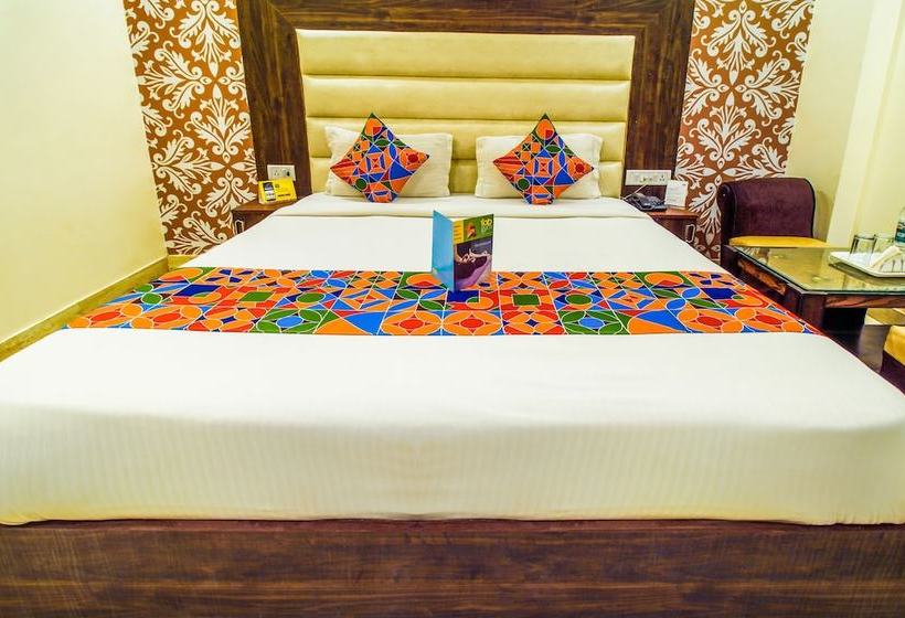 호텔 Fab Raj Palace