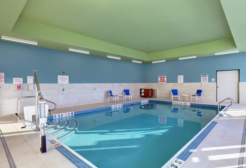 Отель Holiday Inn Express Kingston West By Ihg