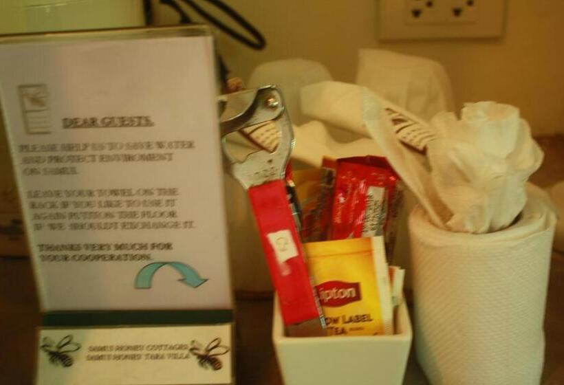 בית מלון כפרי Samui Honey Backpacker Bungalow