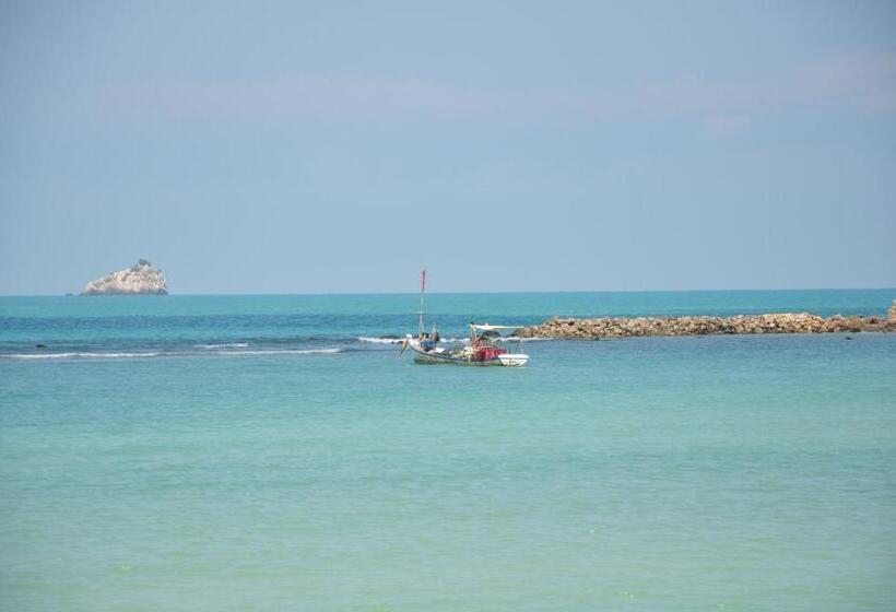 בית מלון כפרי Samui Honey Backpacker Bungalow