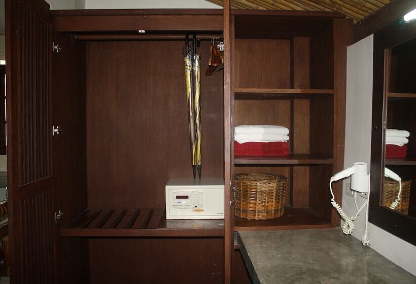 בית מלון כפרי Samui Honey Backpacker Bungalow