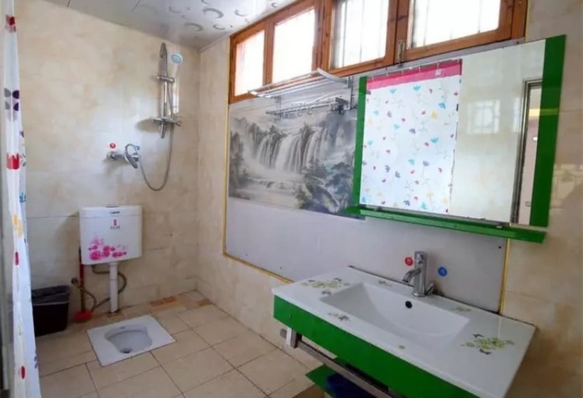 بنسيون Congwen House