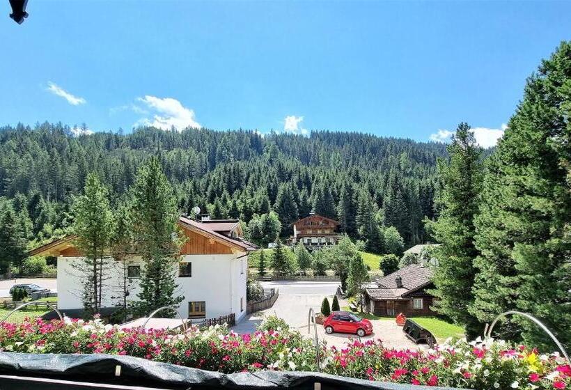 بنسيون Das Landhaus