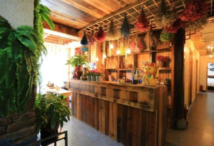 بنسيون Flower House