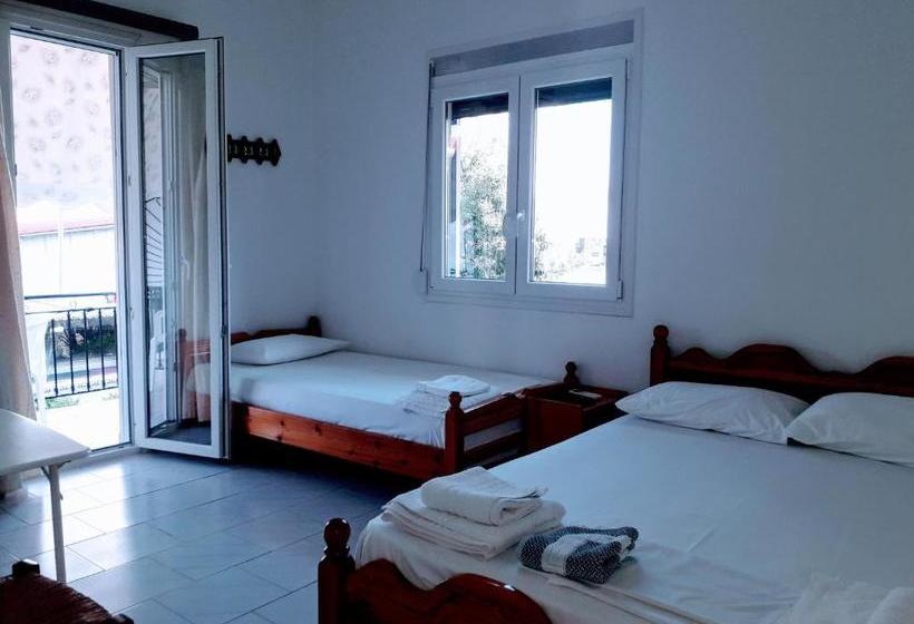 Пансион Gianna S Studios Apartments