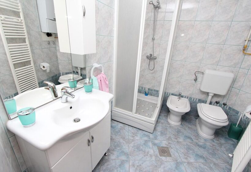 פנסיון Guest House Liliana