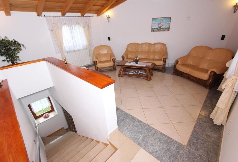 بنسيون Guest House Liliana