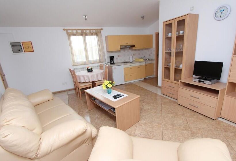 بنسيون Guest House Liliana