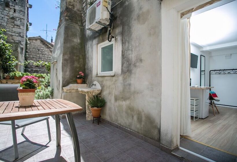 پانسیون Guest House Mendi