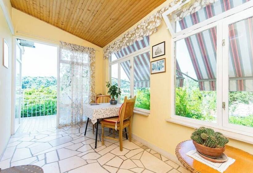 بنسيون Guesthouse Kanjuo