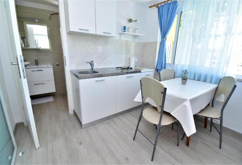 بنسيون Guesthouse Kanjuo