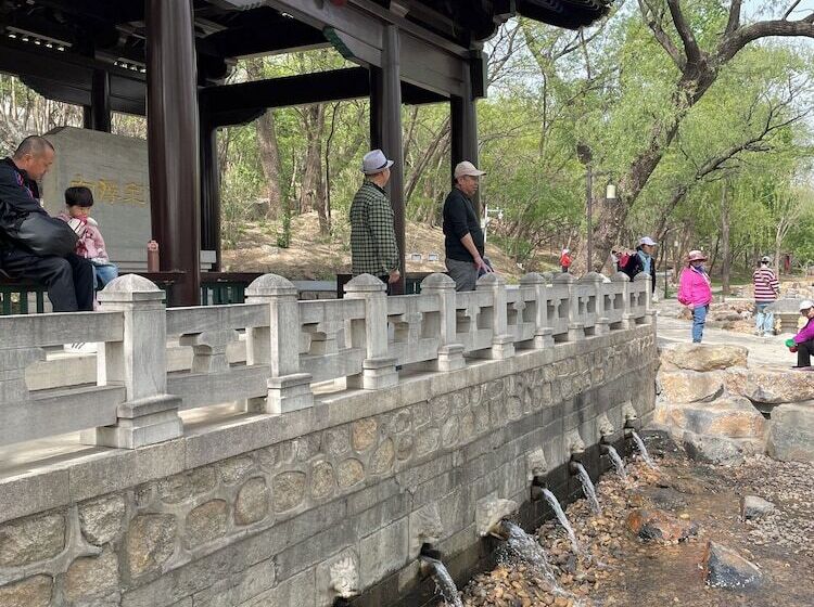 פנסיון Guo House