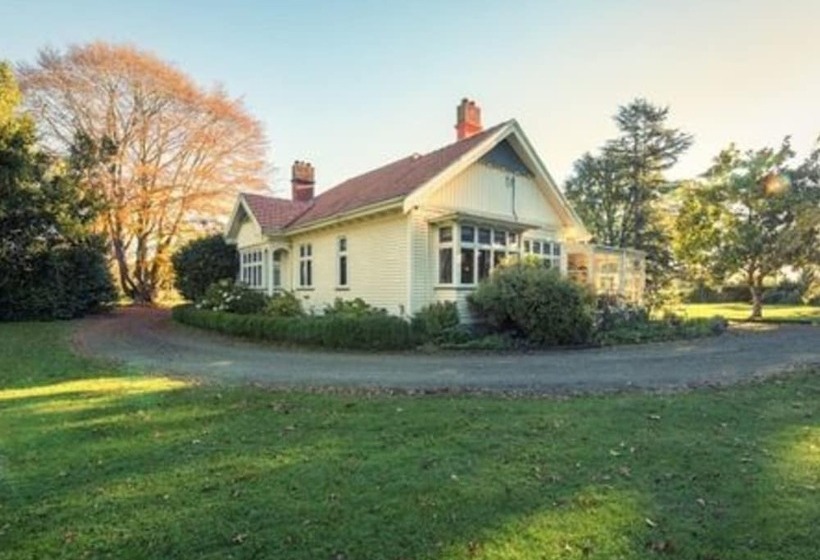 بنسيون Hemsworth Estate