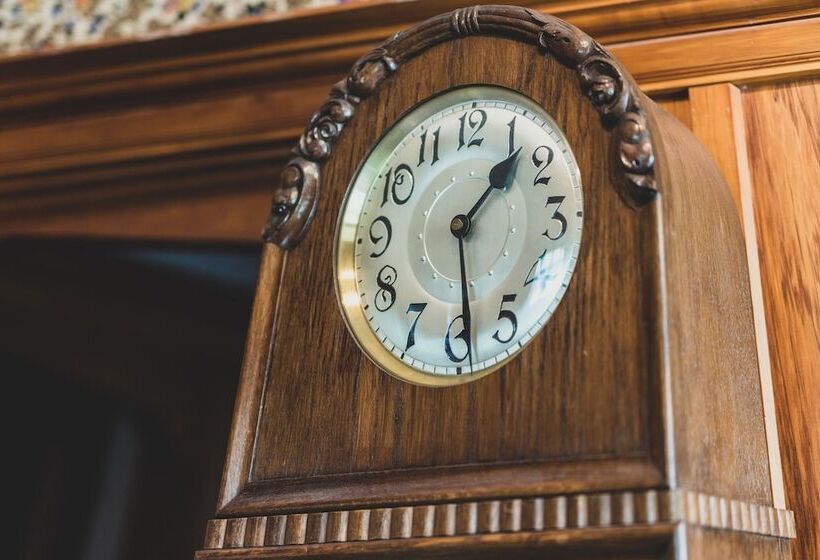 פנסיון Hemsworth Estate