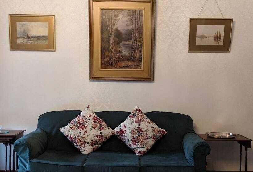 פנסיון Hemsworth Estate