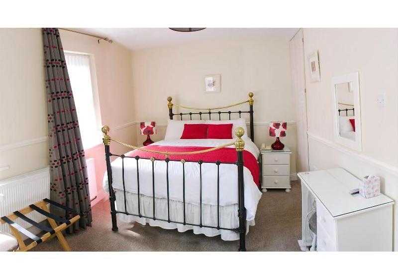 بنسيون Kennys Guest House