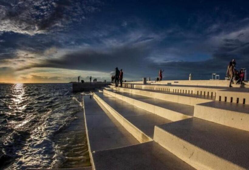 膳宿费 Kiko Luxury Accommodation