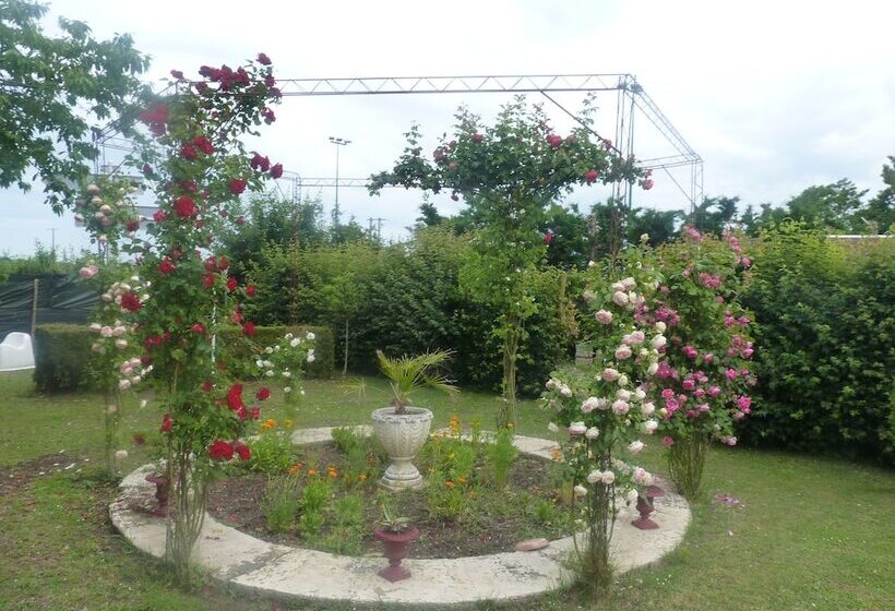 ペンション L'arum Antique