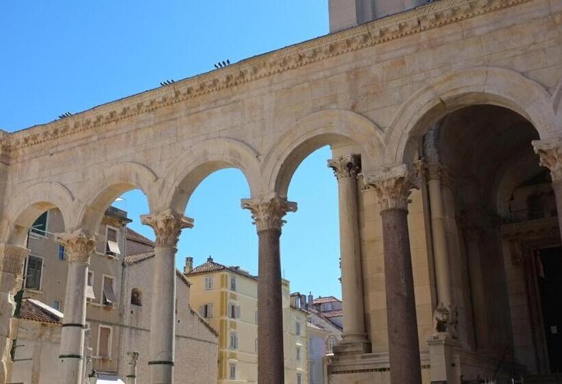 펜션 Luxury Lidija Rooms