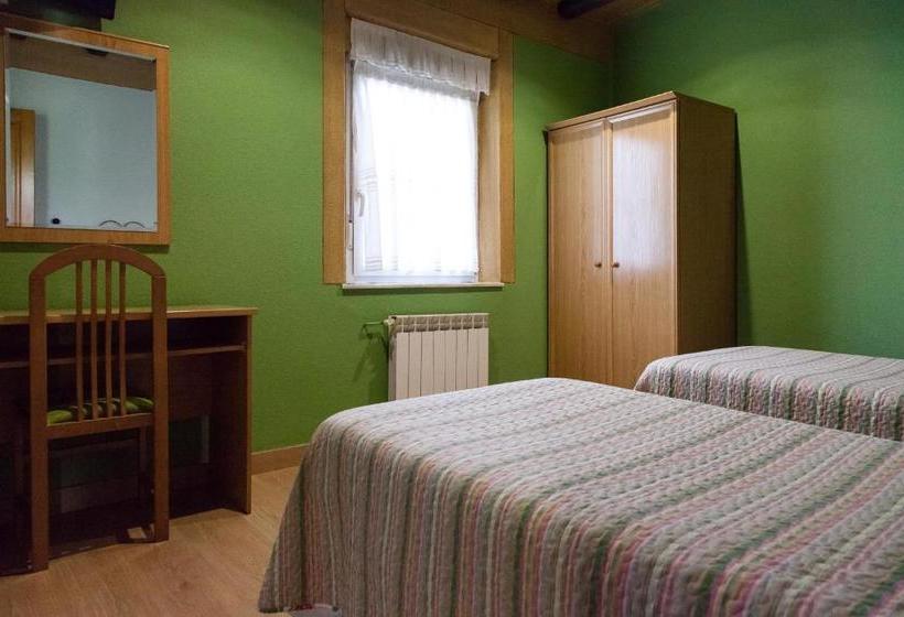 Pensión La Campanilla