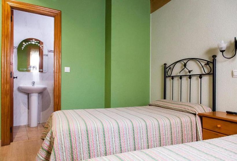 Pensión La Campanilla