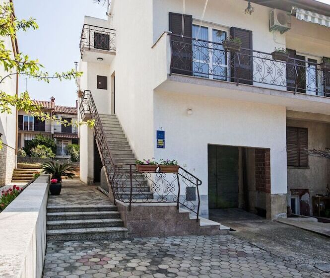 Пансион Rooms Stefania