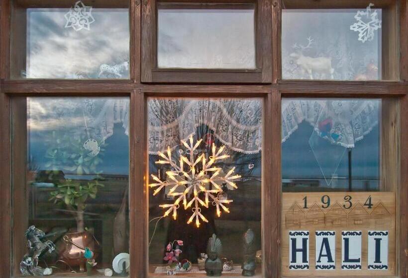 پانسیون Skyrhusid Hi Hostel