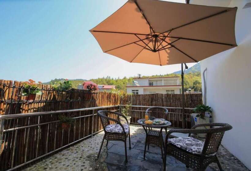 펜션 The Colorful House