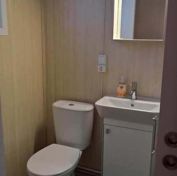 پانسیون Viking Cafe Guesthouse