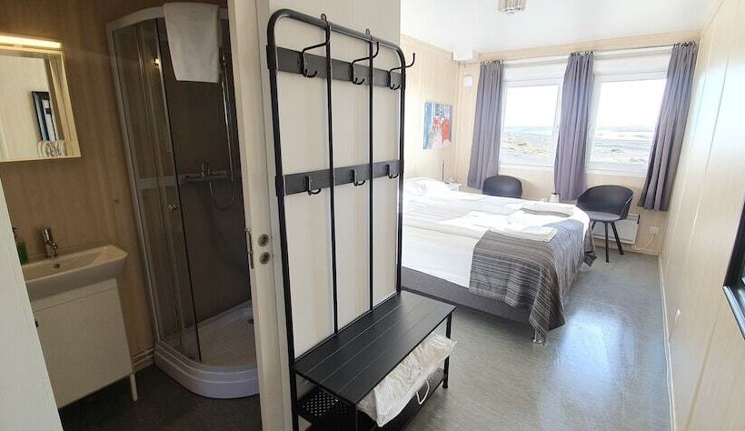 پانسیون Viking Cafe Guesthouse