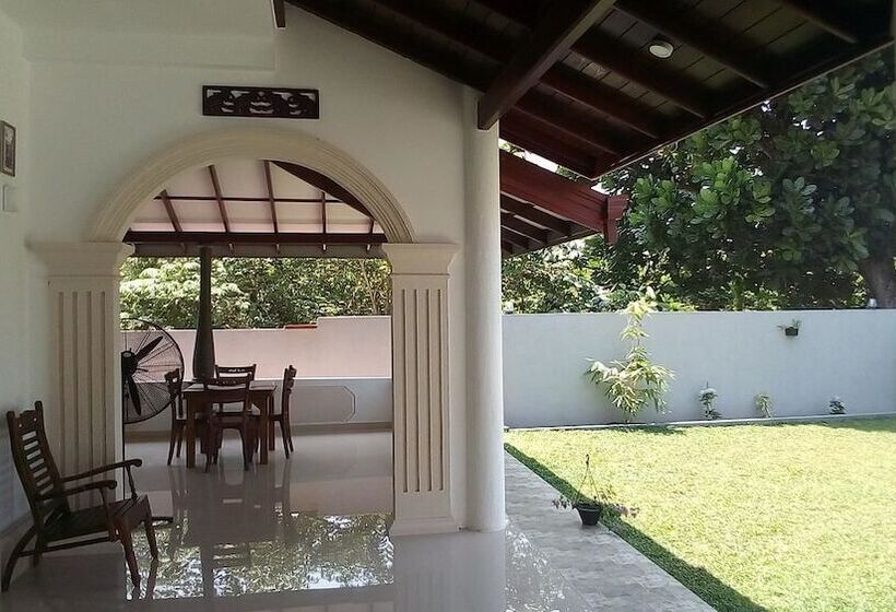 Turtle Paradise Villa & Restaurant