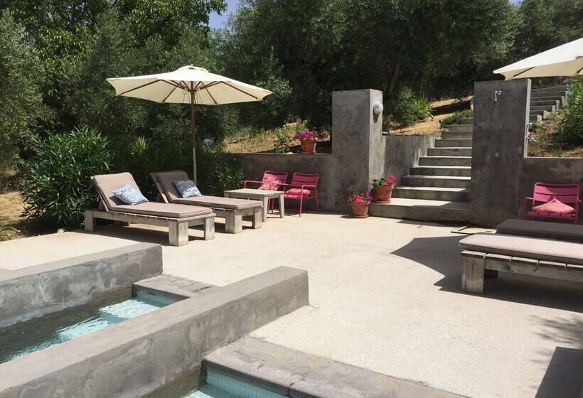 Villa El Toro Blanco