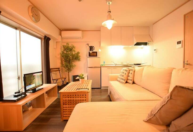 Yokoduna Hostel